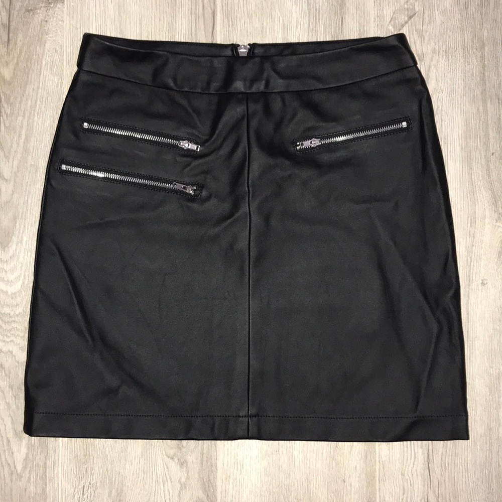 High waisted skirt